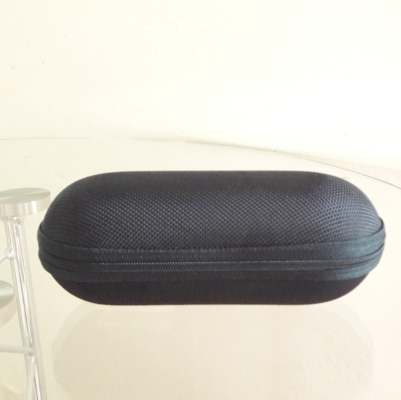 eyes on europe glasses case